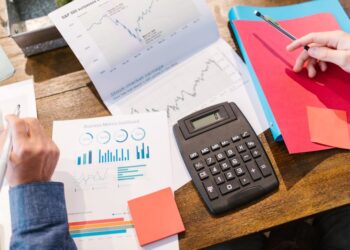 Featured image for: Building a Multi-Metric Valuation Dashboard: A Step-by-Step Guide for Investors (Provides a template for analyzing a stock using 4-5 key ratios (P/E, P/S, EV/EBITDA, P/B, FCF Yield) simultaneously. Shows how to weight findings and resolve conflicting signals.)