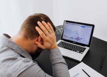 Featured image for: How to Value Companies with Negative Earnings: A Guide to Alternative Metrics (Focuses on valuation strategies for unprofitable or cyclical firms. Covers Price-to-Sales (P/S), Price-to-Cash-Flow, and EV/Sales ratios, with examples from tech startups and distressed industries.)