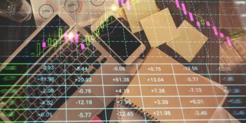 Featured image for: Monthly vs. Quarterly Dividends: Which Payout Schedule Maximizes Returns?